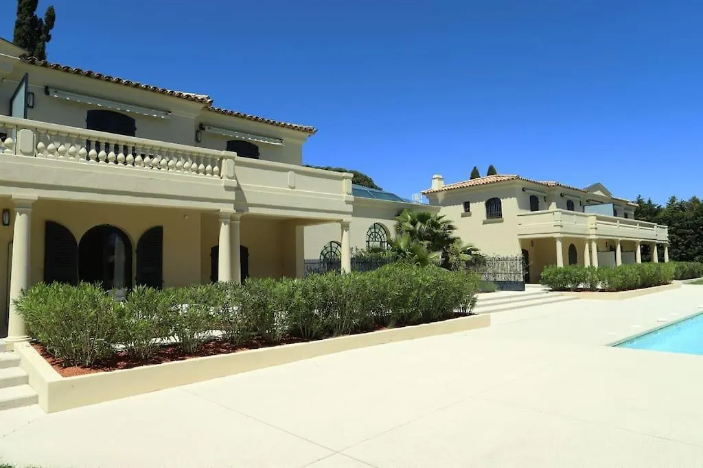 Grimaud Jardin Boreals 3 Bed Luxury Appt 0*,
